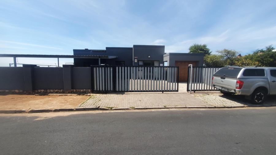 To Let 5 Bedroom Property for Rent in Saldanha Western Cape